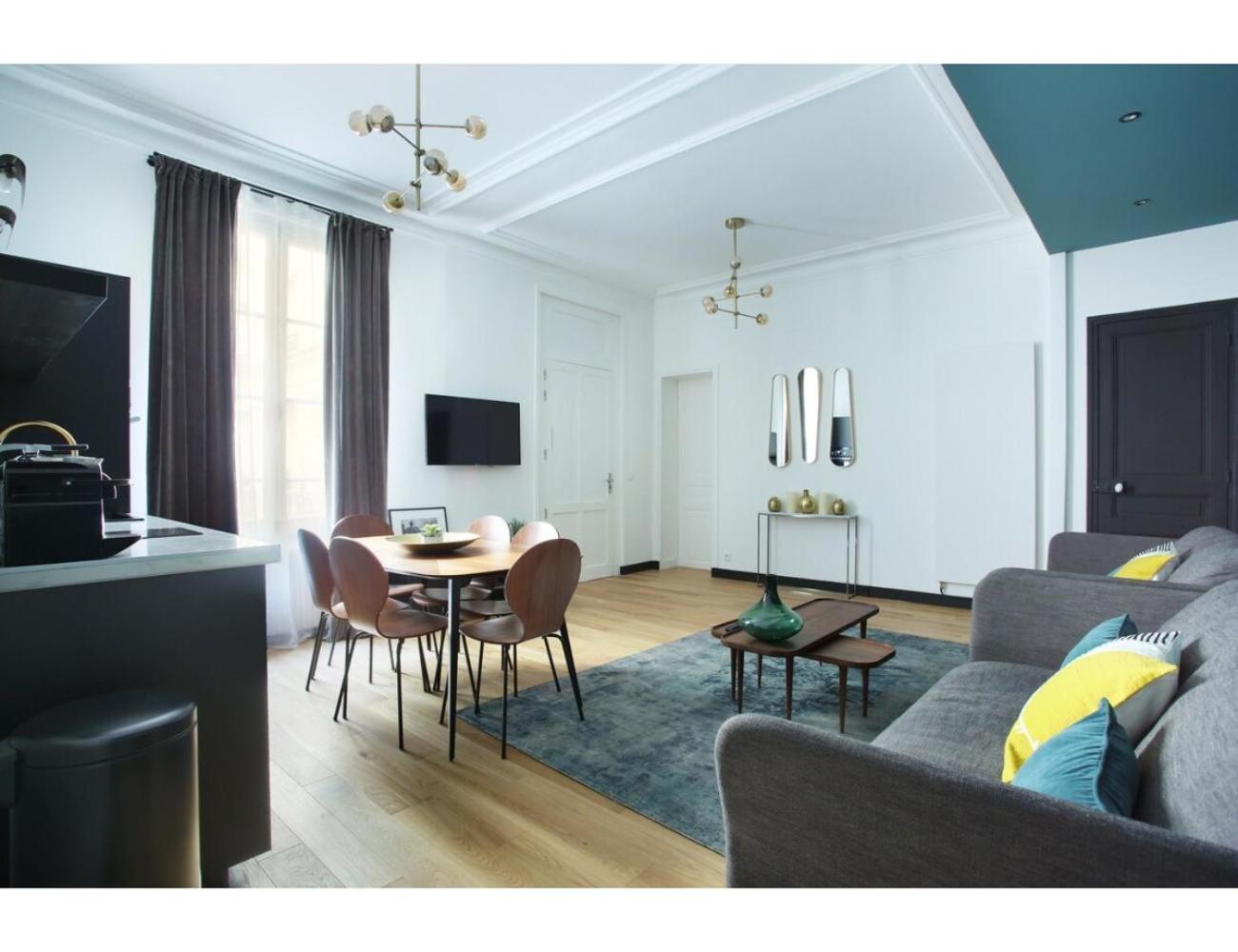Apartment Champ De Mars - Tour Eiffel By Studio Prestige Paris Exterior photo