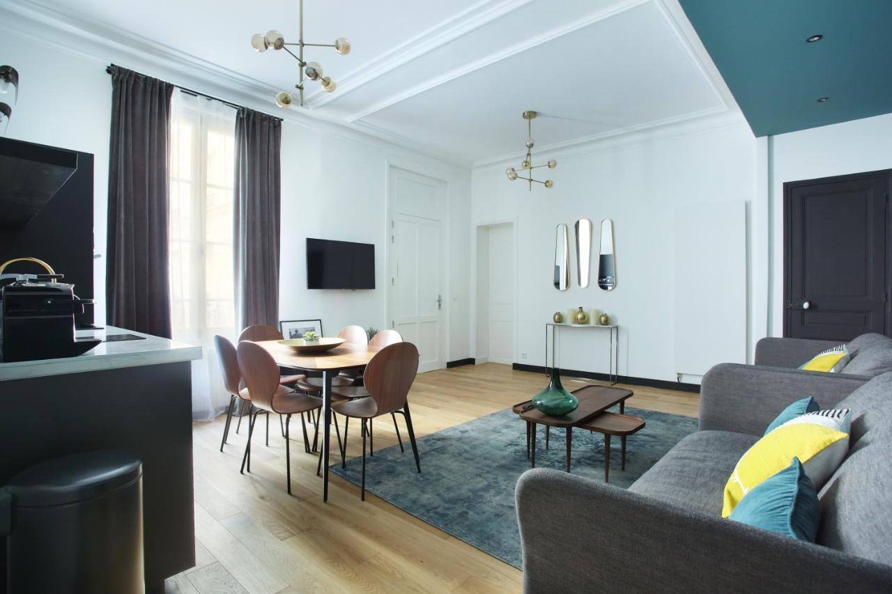 Apartment Champ De Mars - Tour Eiffel By Studio Prestige Paris Exterior photo