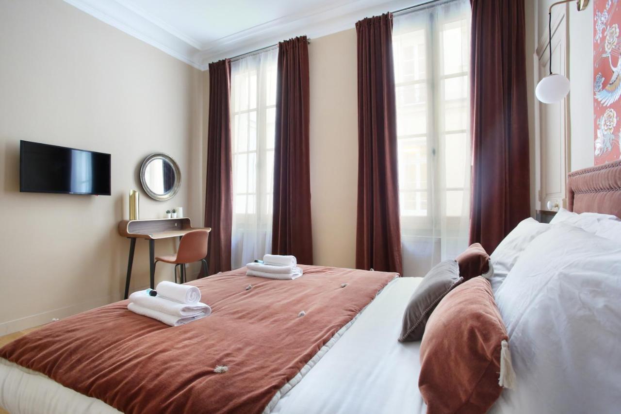 Apartment Champ De Mars - Tour Eiffel By Studio Prestige Paris Exterior photo